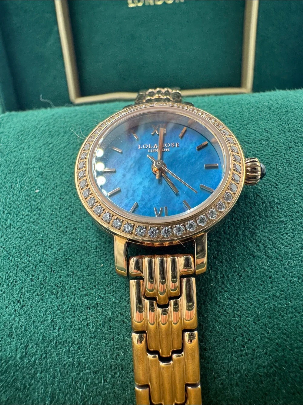 Show-stopper! LOLA ROSE, Rose-gold-tone Bracelet Watch, stunning ocean blue dial